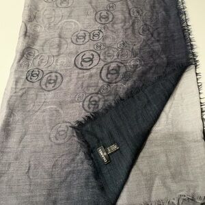 CHANEL Men's Scarf in Black and Gray